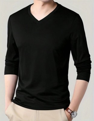 Nilan Tees Solid Men V Neck Black T-Shirt