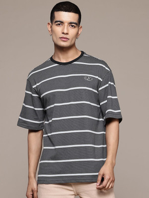 Roadster Striped Men Round Neck Grey T-Shirt