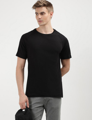 Calvin Klein Jeans Solid Men Crew Neck Black T-Shirt