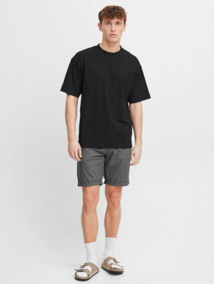 FURRR Solid Men Round Neck Black T-Shirt