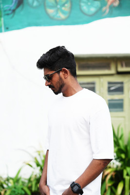 VEYRE Graphic Print Men Round Neck White T-Shirt