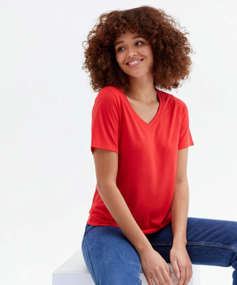 COLOR CAPITAL Solid Women V Neck Red T-Shirt