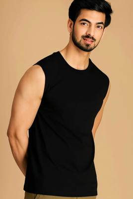 Jangoboy Solid Men Round Neck Black T-Shirt