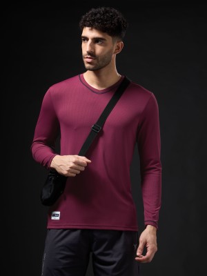 TECHNOSPORT Solid Men V Neck Purple T-Shirt