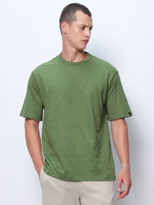 BEWAKOOF Solid Men Round Neck Green T-Shirt