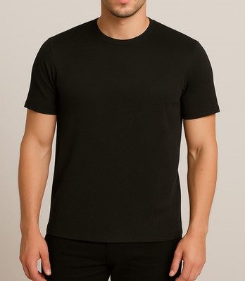 SCUBA Solid Men Round Neck Black T-Shirt