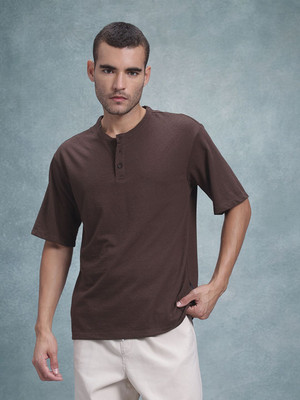 Roadster Solid Men Round Neck Brown T-Shirt