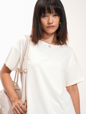 Tokyo Talkies Solid Women Round Neck White T-Shirt