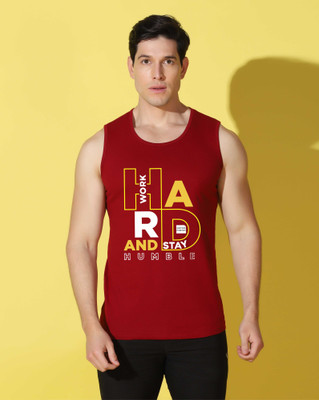 WOOSTRO Graphic Print Men Scoop Neck Maroon T-Shirt