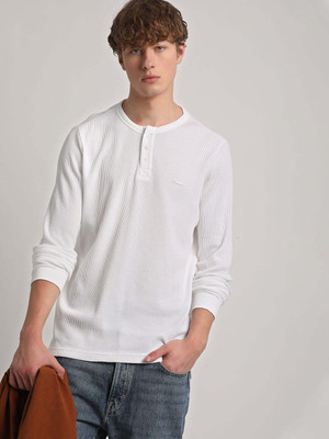 THE BEAR HOUSE Self Design Men Henley Neck White T-Shirt