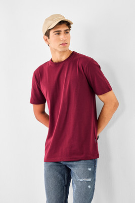 Snitch Solid Men Crew Neck Maroon T-Shirt