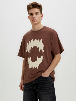 Glitchez Printed Men Round Neck Brown T-Shirt