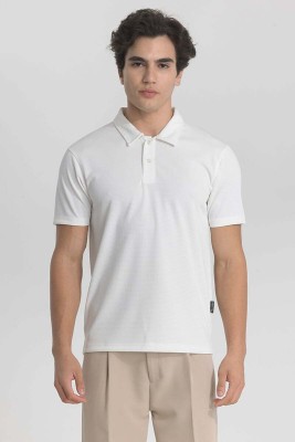 Snitch Solid Men Polo Neck White T-Shirt