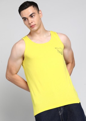 HIGHLANDER Solid Men Round Neck Yellow T-Shirt