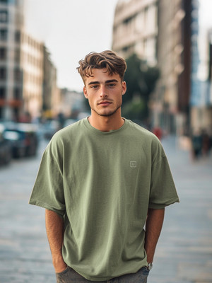 Urbano Fashion Solid Men Round Neck Green T-Shirt