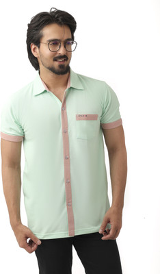 dloak Solid Men Stylised Neck Light Green T-Shirt