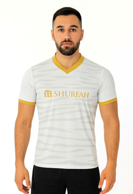 BUGOAT Printed Men V Neck White T-Shirt