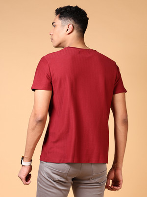 V-MART Solid Men Round Neck Red T-Shirt