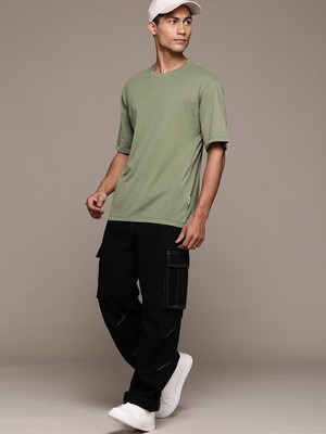 Roadster Solid Men Round Neck Green T-Shirt