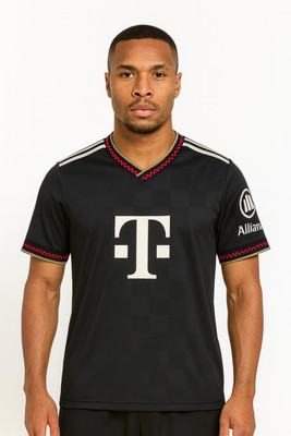 yclothy Printed Men Round Neck Black T-Shirt