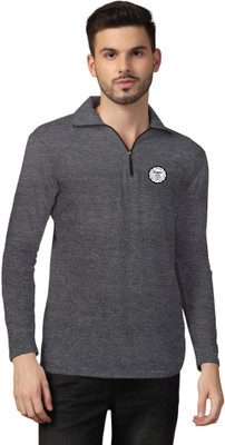 GEUM Solid Men Zip Neck Grey T-Shirt