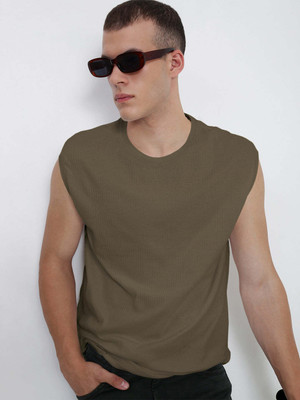 SHOWOFFFF Solid Men Round Neck Brown T-Shirt