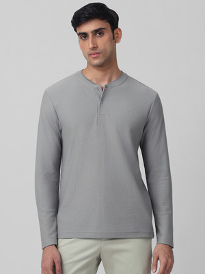 MUFTI Solid Men Henley Neck Grey T-Shirt