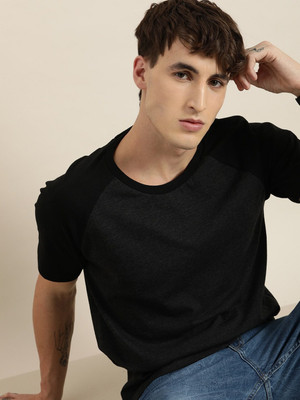 encore by INVICTUS Solid Men Round Neck Black T-Shirt