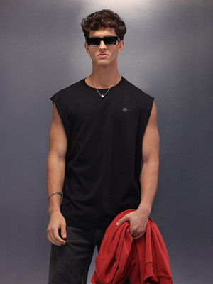 WROGN Solid Men Crew Neck Black T-Shirt