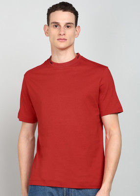 United Colors of Benetton Solid Men Crew Neck Red T-Shirt
