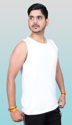 geetaffashion Solid Men Round Neck White T-Shirt