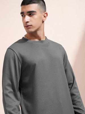 HIGHLANDER Self Design Men Round Neck Grey T-Shirt