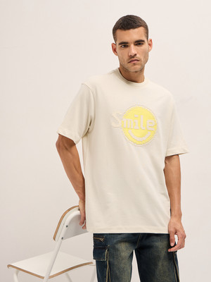 THE BEAR HOUSE Self Design Men Crew Neck White T-Shirt