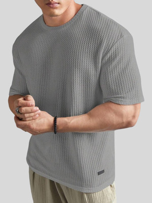 Elvesta Self Design Men Round Neck Grey T-Shirt