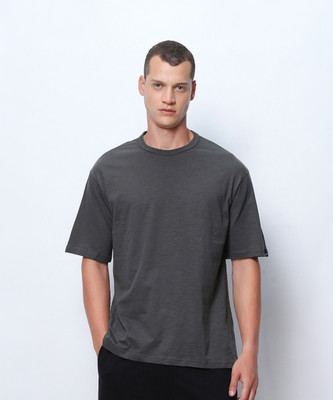 BEWAKOOF Solid Men Round Neck Grey T-Shirt
