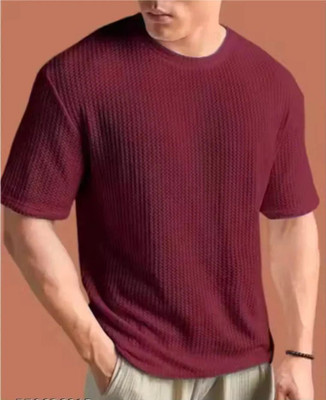 At Last Fashion Self Design Men Round Neck Maroon T-Shirt