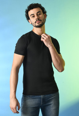 METRONAUT Solid Men Polo Neck Black T-Shirt