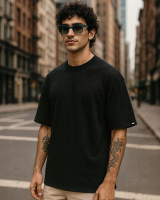 BEWAKOOF Solid Men Round Neck Black T-Shirt