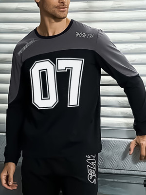 Jump Cuts Printed Men Round Neck Black T-Shirt