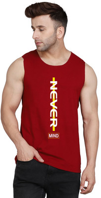 SLOWLORIS Typography Men Round Neck Maroon T-Shirt