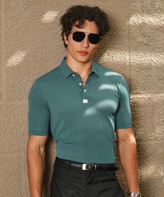 CAMPUS SUTRA Solid Men Polo Neck Green T-Shirt