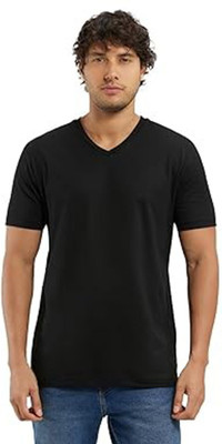 Mishitha Solid Men V Neck Black T-Shirt