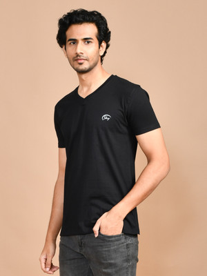 SKYKNIT Solid Men V Neck Black T-Shirt