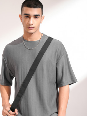 HIGHLANDER Self Design Men Round Neck Grey T-Shirt