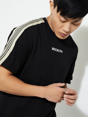 MAX Printed Men Round Neck Black T-Shirt