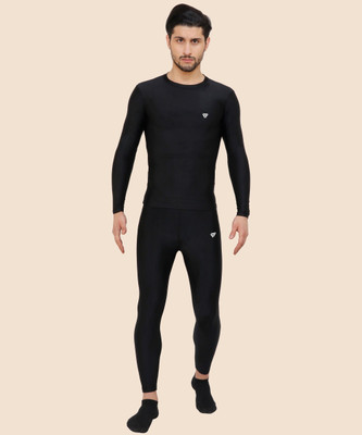 Kyk Solid Men Round Neck Black T-Shirt