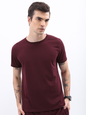 HIGHLANDER Solid Men Round Neck Maroon T-Shirt