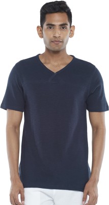 7 Alt by Pantaloons Solid Men V Neck Dark Blue T-Shirt