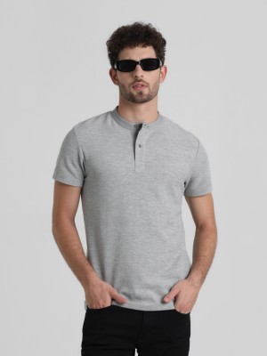 JACK & JONES Solid Men Henley Neck Grey T-Shirt