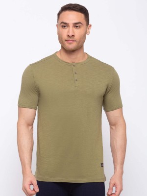 Status Quo Solid Men Henley Neck Green T-Shirt